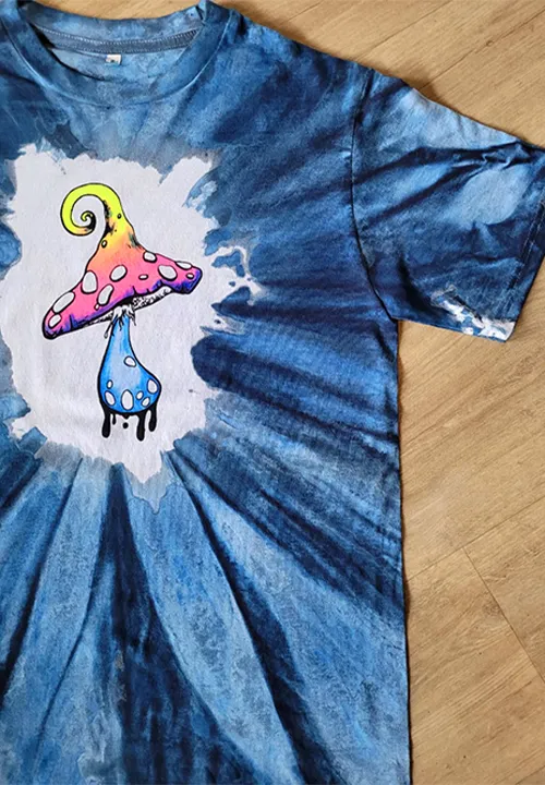 Small Twirly Shroom Tee