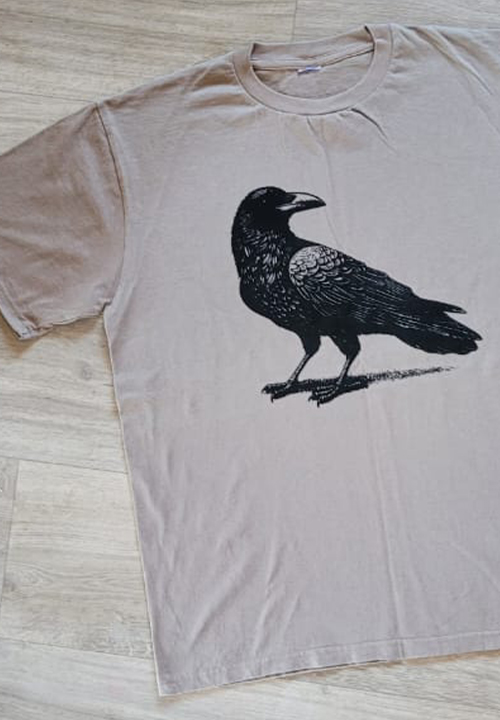 Crow Tee | Stone