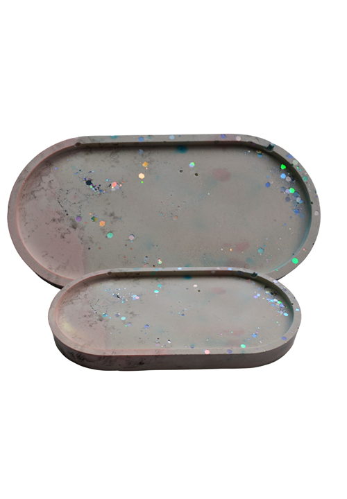 Oval tray