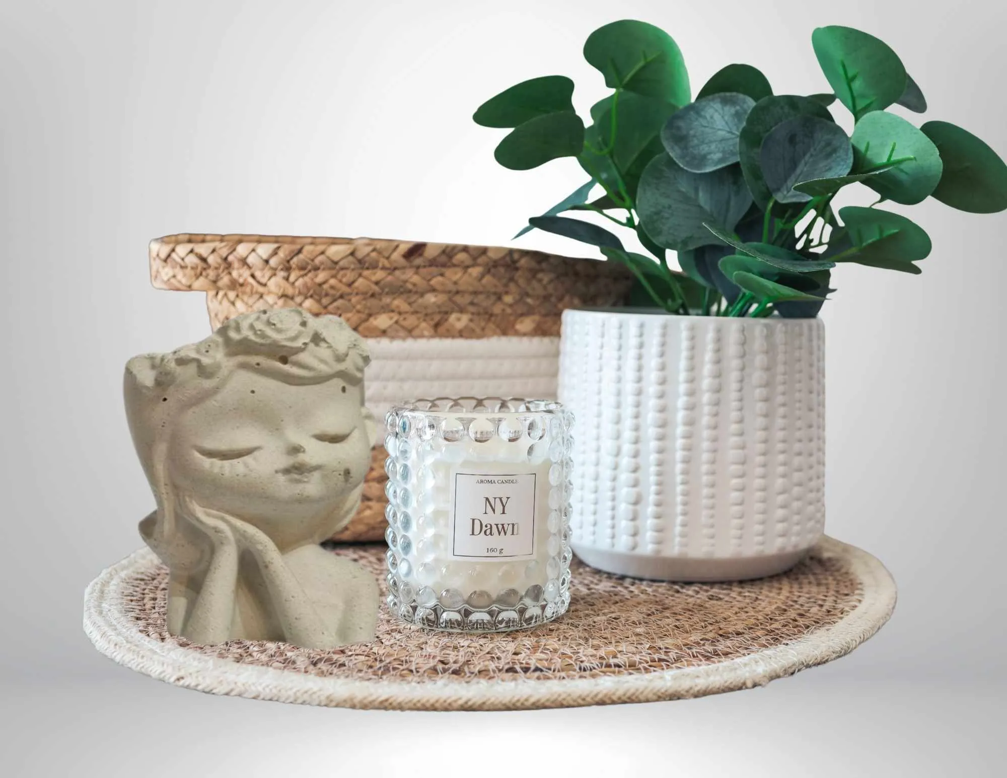 Stylish stoneware & home decor
