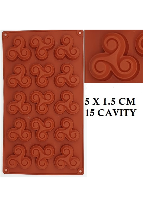 15 CAVITY TRIANGLE SHAPE BURFEE MOULD | ROMAQO