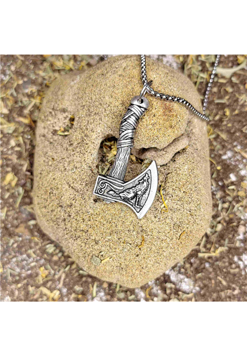 NORDIC PENDANT AND CHAIN